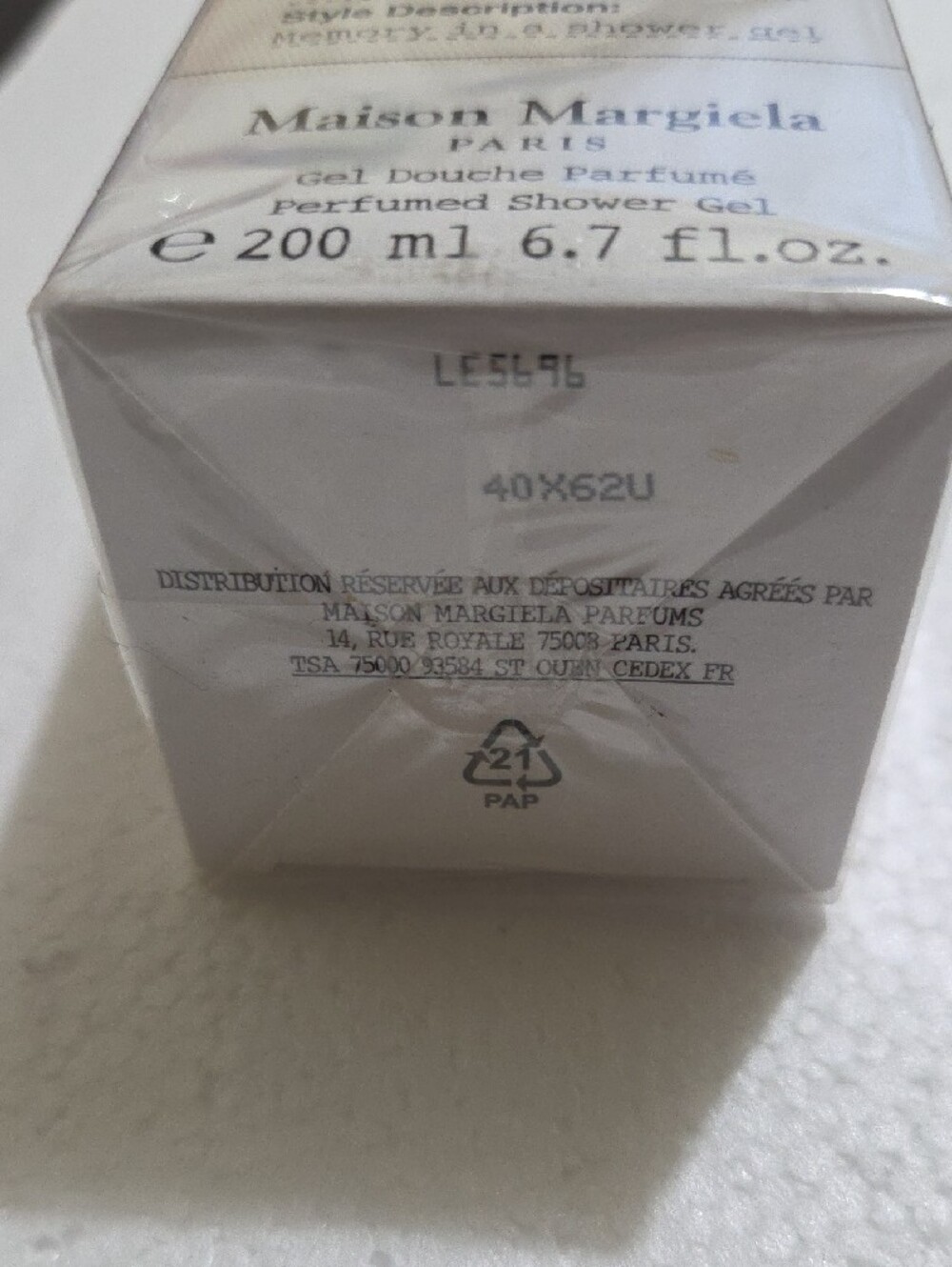 Maison Martin Margiela Replica Shower Gel By The Fireplace - Picture 3 of 3